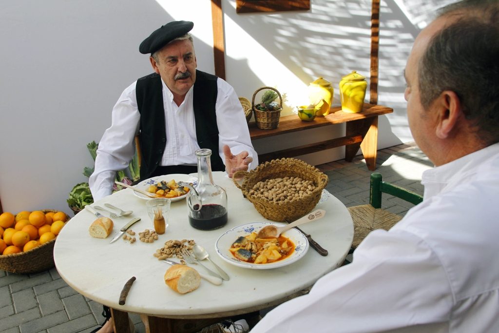 Restaurante Casa Quiquet, recreación de una cocina valenciana de principios del siglo XX en la celebración de su 125 aniversario. Fotografía: Irene Marsilla. TFGP.