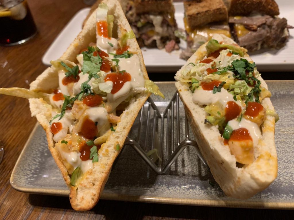 Pita Saam